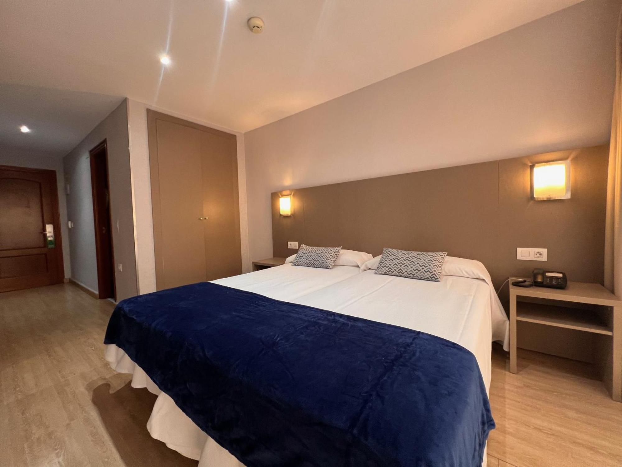 Hotel Montesol Бенідорм Екстер'єр фото