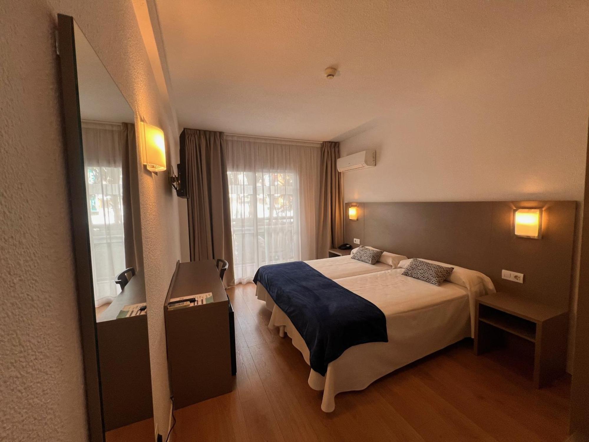 Hotel Montesol Бенідорм Екстер'єр фото